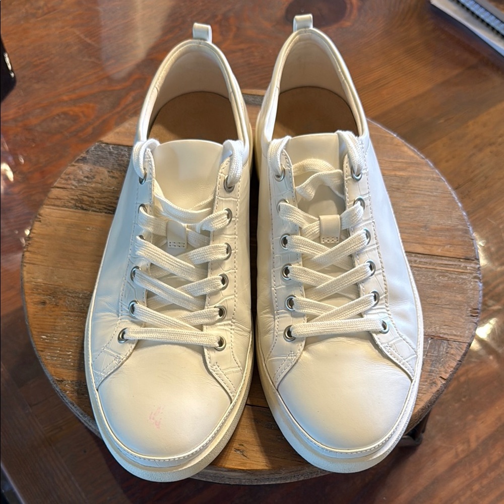Vionic Cream Oxfords - Picture 7 of 10